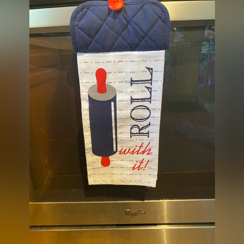 - - Handmade decorative kitchen hand towel.Attaches to appliance handle.